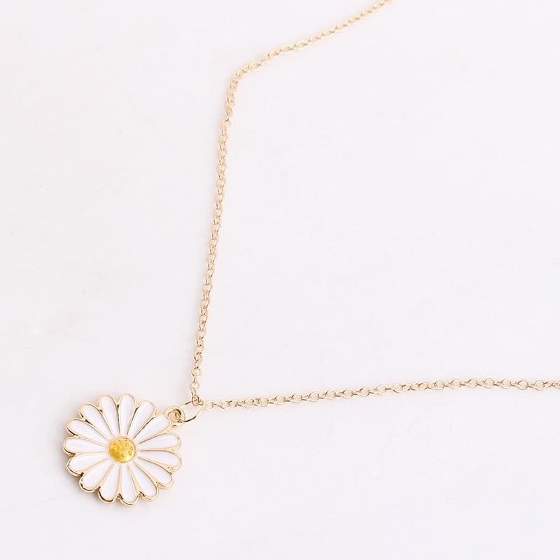 Daisie Necklace